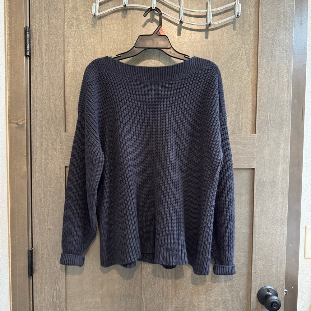 For The Republic Women's Crew Neck Sweater